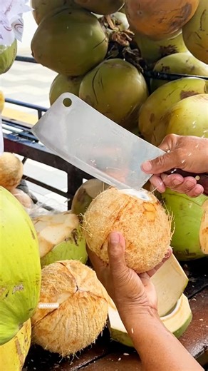 116K views · 834 reactions | Amazing! Master Level Coconut Cutting Techniques  | Meykakada II | Facebook