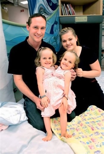 25K views · 92 reactions | “They were born sharing one kidney and two legs—now they’re 18 and thriving.” After a 26-hour surgery and years of recovery, Kendra and Malia are living proof of what’s possible  See their journey and what they look like today in the comments  | Stories Of The World | Facebook