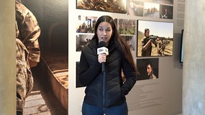 Encara pots visitar l’exposició “Rojava. Dones entre guerres” al Palau Robert! 💪🏻📸 🙌🏻 En aquesta mostra, la fotoperiodista Victòria Rovira Casanovas, dona veu a les dones de Rojava, protagonistes d’una revolució social i feminista enmig d’un dels conflictes més complexos del Pròxim Orient. Un projecte documental iniciat el 2021 que revela resistències, independència i transformació. 🫶🏻 Si encara no l’has vista, aprofita els últims dies! #Rojava #DonesEntreGuerres #PalauRobert #Fotoperiodi