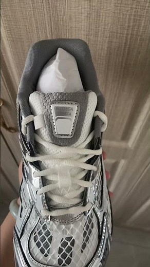 Bottega Veneta Silver sneakers review #BV #bottegaveneta #silvershoes #womenshoesdesigns #myfavorite