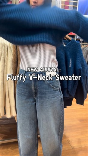 The Fluffy V-Neck Sweater — made for layering, living, and everything in between. Product ID: 479231 #UNIQLO #UNIQLOUSA | UNIQLO USA