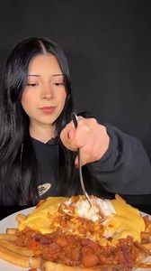 Five Guys Chili Cheese Fries ASMR mukbang #eatwithme #letseat #chili #fries #fiveguys #loadedfries #asmr #mukbang #foodie #foodlover | A Crazy Foodie