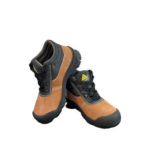 [Hot Item] Breathable Steel Toe Hiking Boots for Men Spring Season