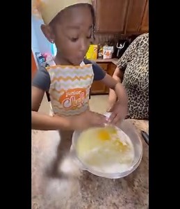 79K views · 1.7K reactions | Making a Giant Popcorn Cupcake with my grandbaby! She loved cracking those eggs. #love #grandma #cutenessoverload #cupcakes #cakedecorating #toocute #treats #family #cutekids #grandparents #familytime #ideas #kids #kidsactivities #popcorn | REAL LIFE with Al and Chelle | Facebook