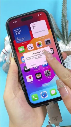 This Apple MFi Certified Photo Stick Saved My iPhone Storage 🔥#iPhoneStorage#AppleGadget