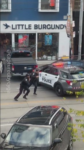 Video shows police chase person after downtown Toronto crash