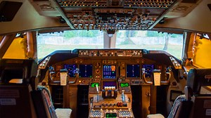 Boeing 747-400 Cockpit Photos