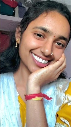నా కళ్ళు పెదవి ఉన్నాయ్ నీతో నవ్వడానికి 😊