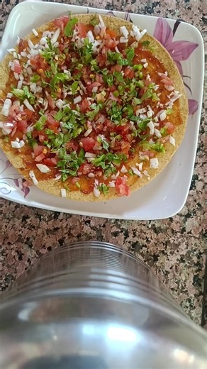 On Day 2034 of world’s largest live recipe show on #Amul’s Facebook page, join Dimple Darji, HomeCook from Anand at 3:00PM as she prepares khakhra pizzaa in our 12973 of #SimpleHomeMadeRecipes | Amul