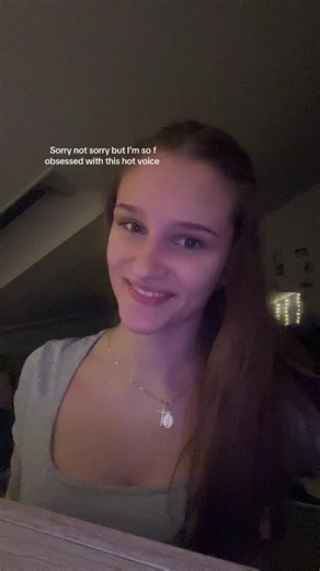 Admiring Robin's Amazing Voice