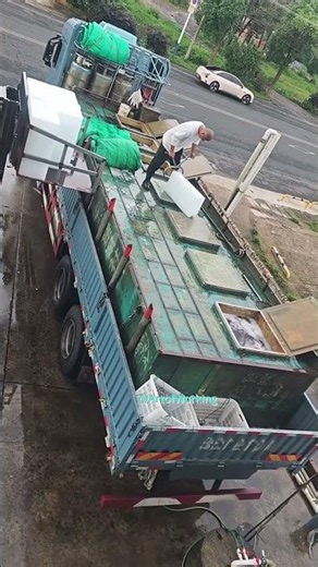 Fresh Seafood Transportation Process 🐟 Ice Loading and Cold Chain Logistics