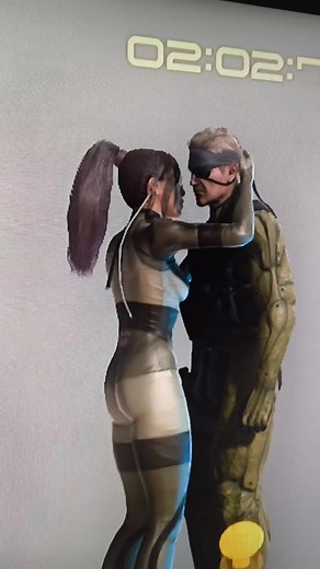 Having fun with Metal Gear Solid 4 #metalgearsolid4 #mgs4 #metalgearsolid #mgssnake #oldsnake #mgs