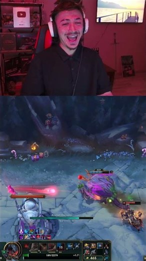 TAOWB AATROX LEGENDARY OUTPLAY (HOW DID HE ESCAPE?)