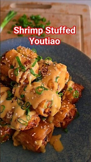 Shrimp stuffed youtiao. Recipe 👇 #cookingwithmamamui #youtiao #chinesedonut #stuffedchinesedonut