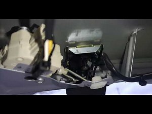 How do you replace the rear hatch lock of the Volkswagen Fox? - Volkswagen Fox (MK 1)