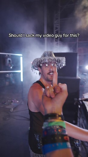 Festival Dance Moments: Capturing Raver Energy