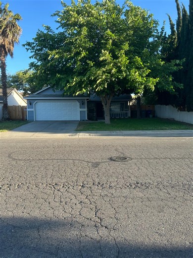 2123 Canal Farm Ln, Los Banos, CA 93635 - MLS 226052120 - Coldwell Banker