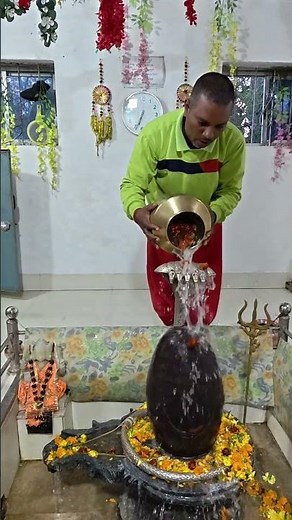 Divine Shringar of Yagneshwar Mahadev #shorts#short#shiv#mahakal#mahadev#viral#ujjainmahakal#ujj