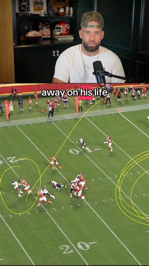 278K views · 1.1K reactions | Caleb Williams should’ve had a TD on this play…WIDE OPEN! It takes 10 other guys playing at a high level & being on the same page for a QB to be successful. But because of protection issues, it’s a throw away. #CalebWilliams #bears #football #qb #NFL #breakdown | Chase Daniel | Facebook