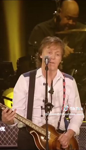 Paul McCartney Live Tokyo 2013 | Ob-La-Di Ob-La-Da Performance