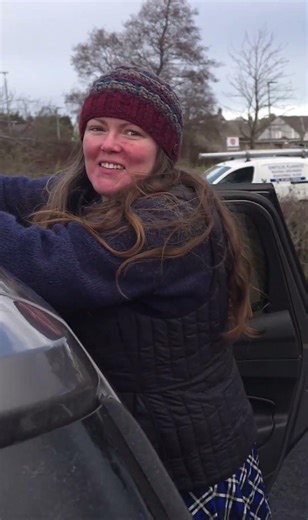 A ratchet strap genius at work!