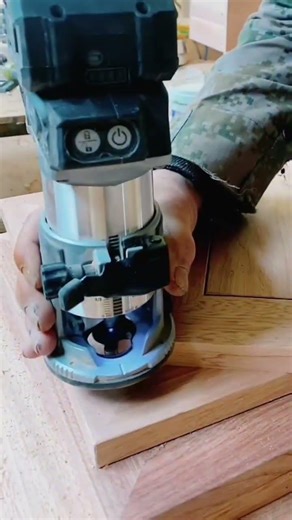 🪵 smooth edge trimming made easy with this cordless wood router#woodworking #tools #carpentry #diy