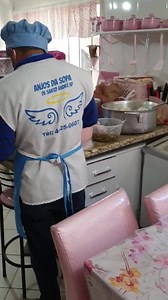 AQUI A UNIÃO FAZ MILAGRES. 😍 Saiba como ajudar nosso projeto na descrição a baixa. "S.O.S CONTRA A FOME" GELADEIRA SOLIDÁRIA DESDE O PRIMEIRO DIA DE QUARENTENA ALIMENTANDO QUEM TEM FOME.🙏 RUA JAVRI 449 NA VILA ASSUNÇÃO EM SANTO ANDRÉ SP. WhatsApp 11972154434 O CENÁRIO MUDOU,AGORA NÃO É APENAS MORADORES DE RUA QUE VEM A PROCURA DE UM PRATO DE COMIDA. 😔 O PORTÃO DA CASA ROSA DOS ANJOS DA SOPA , ESTÁ ABERTO DAS 9 AS 10, das 12 ÁS 14 HS E DAS 18 AS 19 HS, COM UMA MESA PARA HIGIENIZAÇÃO DAS MÃOS, 