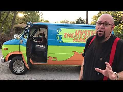 Scooby Doo Mystery Machine - 1980 Chevy G10 Shorty Van
