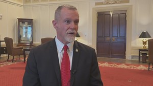 🚨 Oklahoma Bill to Raise Age of Consent Moves Forward 🚨 A new bill aimed at raising the age of consent is making its way through the Oklahoma legislature, with child advocates calling it a step in the right direction. 🔹 Senate Bill 445 passed unanimously in the Senate Judiciary Committee and now heads to the full Senate. 🔹 Goal: Protect minors ages 16-18 from adult predators by closing legal loopholes. 🔹 Sen. Warren Hamilton: “This bill would hopefully curtail those predators and pedophiles