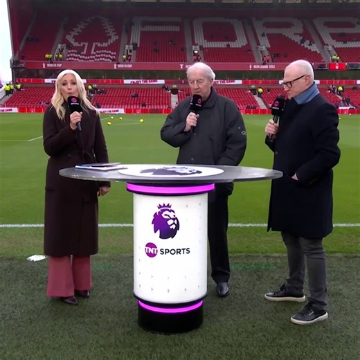 “He was an absolute pleasure to be around” John Robertson's former teammates, Frank Clark and Garry Birtles, with a beautiful tribute ❤️ | TNT Sports Football