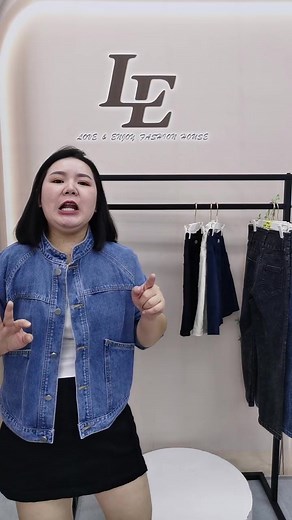 990K views · 1.7K reactions | 25/11 全场现货‼️ 独家空气棉套装 独家弹力半裙 独家锦棉直筒长裤...