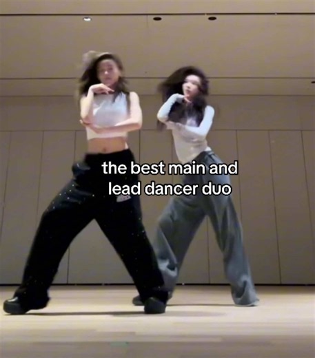Moka & Iroha best duo dance — main and lead dancers in Illit