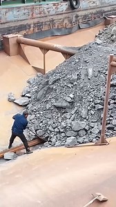 126K views · 872 reactions | Barge unloading 2500 tons of super large iron ore on November 27 Vlog of work on the barge | USA Machines Channel | Facebook