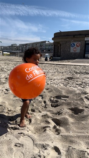 10 comments | Summer Tour 2024 Corine de Farme c’est parti ☀️ Retrouvez-nous cet été sur les plages pour de nombreuses activités (animations, jeux, cadeaux,…) ! On a hâte de vous rencontrer 李 #SummerTourCDF #cremesolaire #preventionsolaire #activitevacances #vacances #jeuxenfants #cadeauxgratuits #distribution #bercksurmer #bormeslesmimosas #argelessurmer #marseillan #cogolin #lalondelesmaures | Corine de Farme | Facebook
