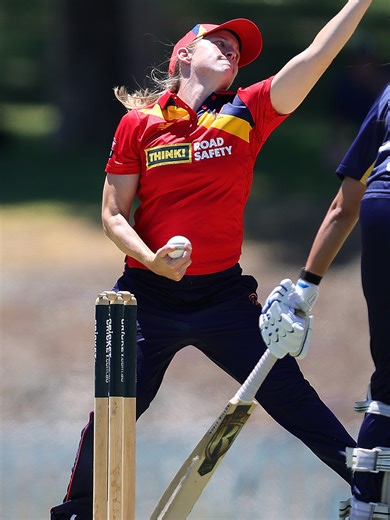 Jemma Barsby doing it with the ball and in the field. 👏 The captain lead the way with three wickets and a phenomenal run-out! | South Australia Cricket Teams