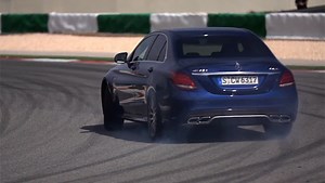 Vidéo : Chris Harris dompte la C63 AMG S