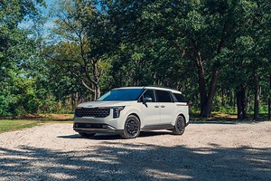 2026 Kia Carnival Hybrid Review, Pricing, and Specs