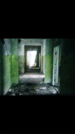 What I found inside this abandoned building #scary #abandoned