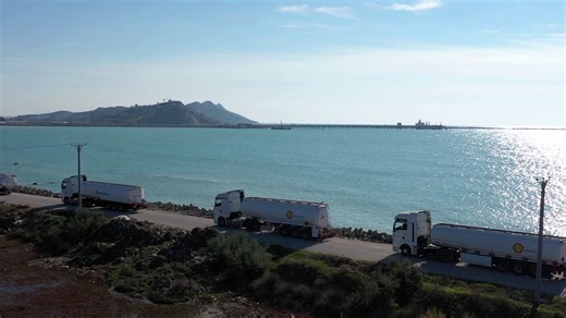 🏁 Performanca nuk fillon në motor, por në zgjedhjen që bën. Karburantet Shell me teknologjinë DYNAFLEX janë fuqia që e ndjeni mbushje pas mbushje. 👉 Shikoni videon dhe zbuloni si karburanti Shell arrin deri te makina juaj. Mbaje motorin të ndihet si i ri. #ShellKosova #DYNAFLEX | Shell Kosova