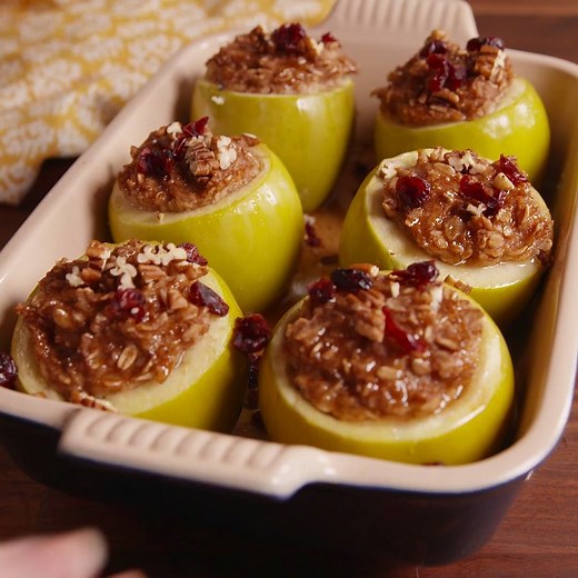 These Oatmeal Baked Apples are the healthy breakfast you've always been looking for. Full recipe: http://dlsh.it/LbeQ9O3 | Delish