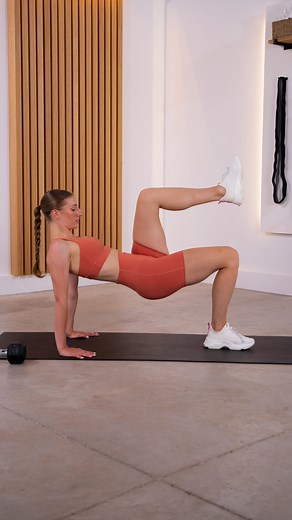 MADDIE | Workout Instructor on Instagram: "ABS & BOOTY 🔥 new 30 min class just dropped on @themadfitapp ! Booty building exercises and weighted abs is THE perfect combo 😮‍💨👏🏼 . . . . . #absandbooty #absandcore #madfit #madfitfam #madfitworkout #madfitapp #weightedabs #coreworkout #absworkout #abs #homeworkout #homeworkouts #athomeworkouts #athomeworkout #workout #workoutmotivation #workoutroutine #energy #healthylifestyle #gluteworkout #workoutsforwomen #fitness #fitnessmotivation #fitnessj