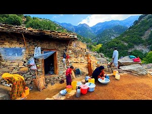 83-Years-Old Grandpa & 81-Years-Old Woman Living The Old Way 🏡 Simple Life in the Mountain ❤️🏔️