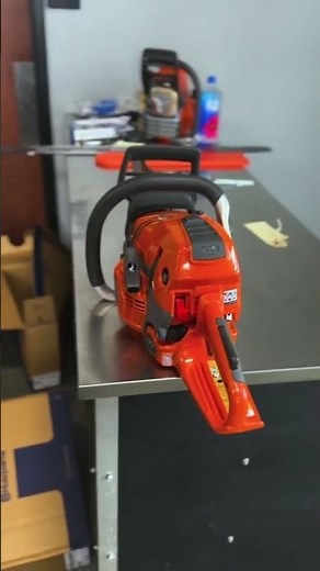 WOW - New Husqvarna 562 XP Chainsaw!
