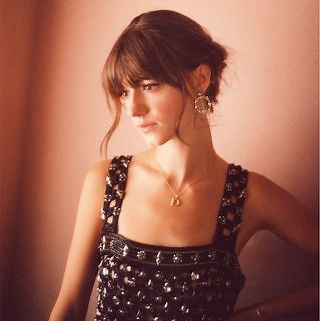 Daisy Edgar-Jones demonstrates a chic way to wear a grown-out fringe
