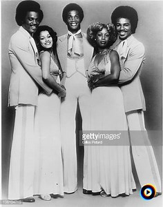 Soul Train Theme (1976) by The Soul Train Gang