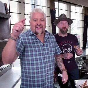 Lemon Pepper Honey Fried Chicken is DYNAMITE!! Try it at Greens & Gravy in Atlanta!! 😍 #DDD with Guy Fieri > Fridays at 9|8c | Food Network