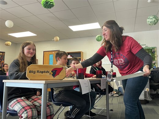 Students put fast reactions and knowledge banks to the test at quiz bowl