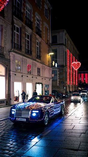 Maxime Langlais on Instagram: "JOYEUX NOËL JOHNNY ! PRENDS SOIN DE TOI ! PRENDS SOIN DE TES PROCHES ! PROFITE BIEN ! CES MOMENTS LA SONT LES PLUS IMPORTANTS 🙏🏼🎉😍🎄🎅🏼 🎥 @raph.shootss 📸 @emeraudecars"