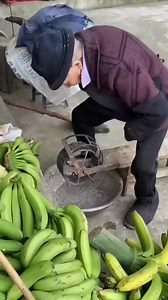 112K views · 221 reactions | How to grind bananas super fast‼️‼️‼️ | Bee Scenes | Facebook