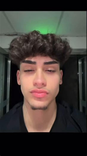 AK🧛🏽 on Instagram: "Wach dani n3ch9 ❤️‍🩹"